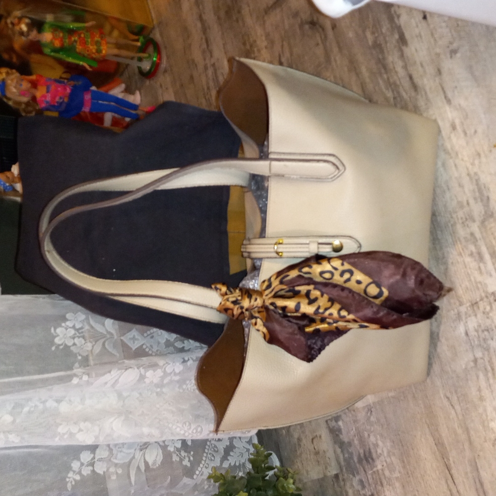 Tutillo 5 pocket leather tote made in italy